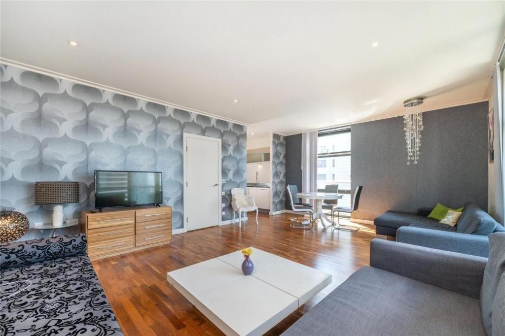 Penthouse Canary Wharf - Free Wifi London Exterior photo